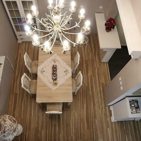 Holiday House Leona Otocac Ngoại thất bức ảnh