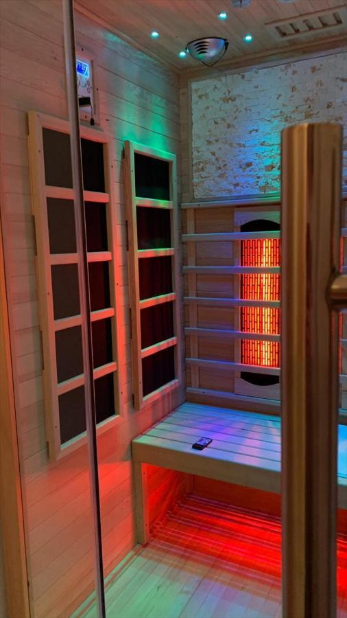 Holiday House Leona Otocac Ngoại thất bức ảnh