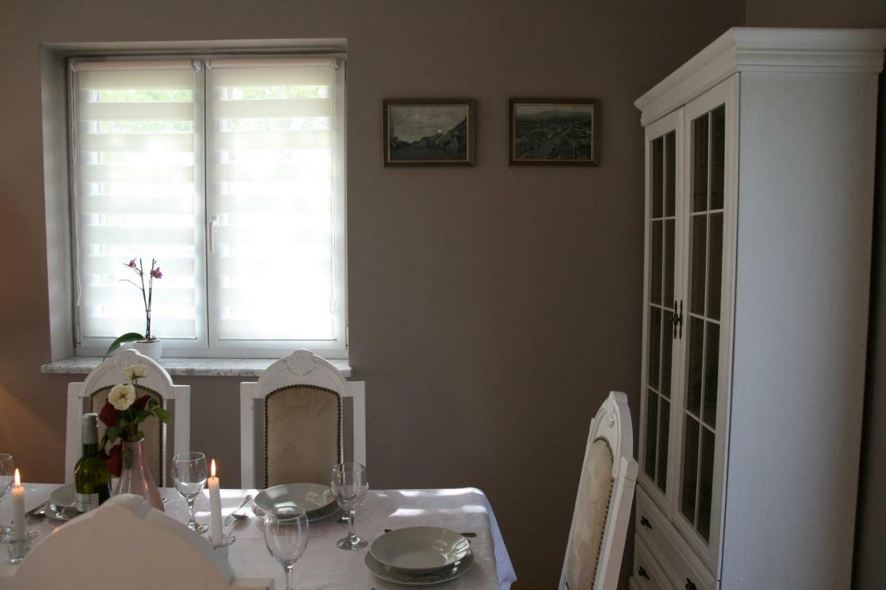 Holiday House Leona Otocac Ngoại thất bức ảnh